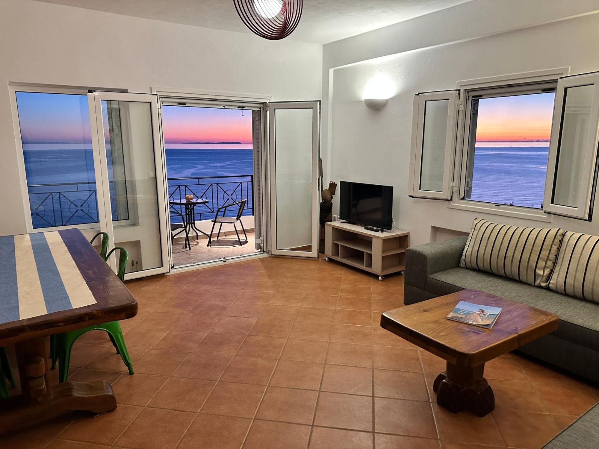 Roumers Himara Exterior foto