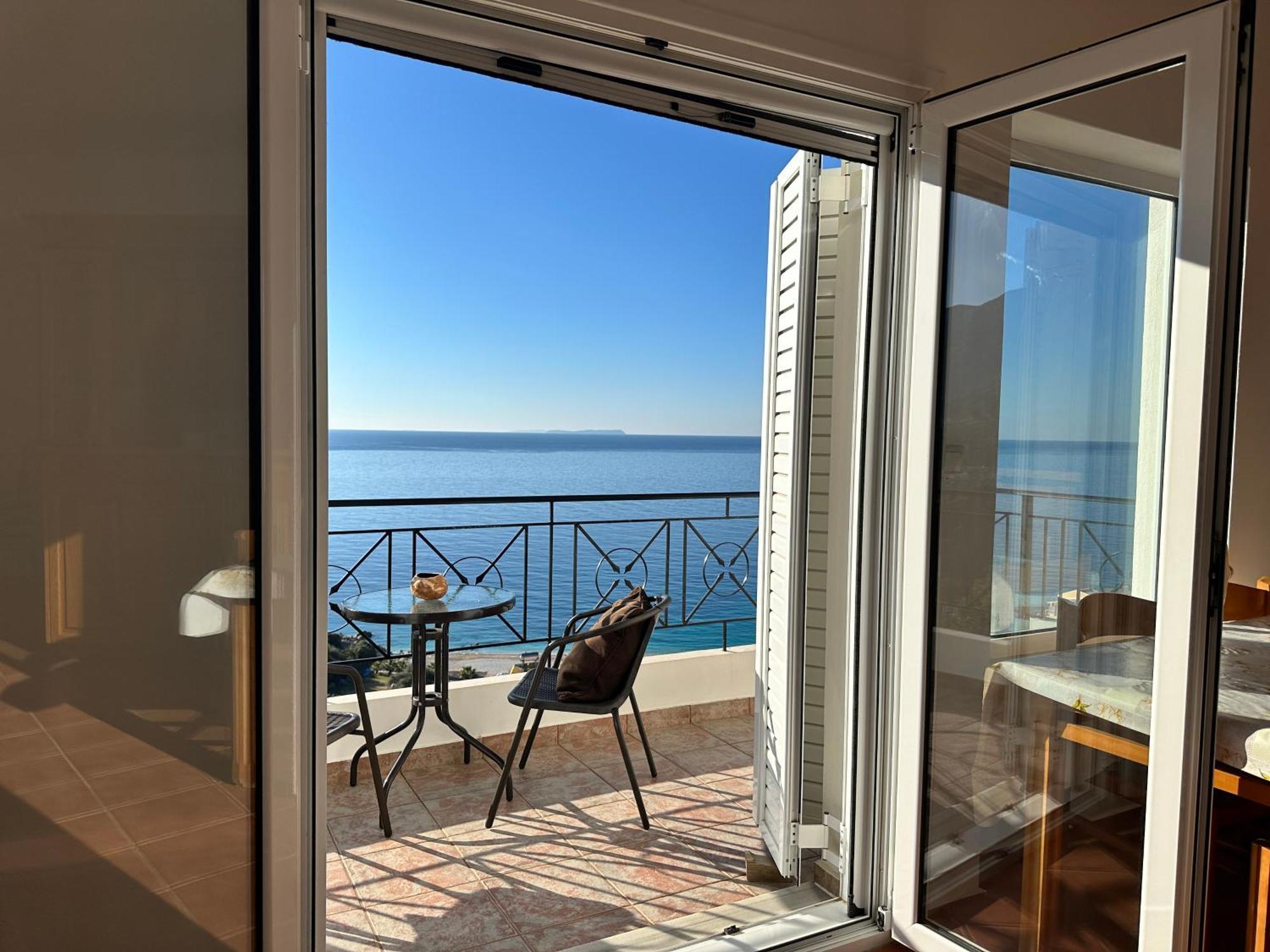 Roumers Himara Exterior foto